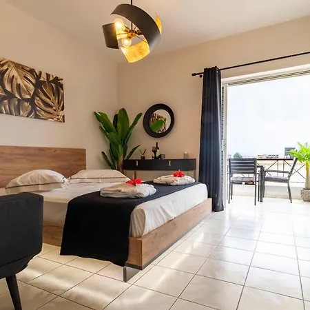 Islet View Apartment Tolo Exterior photo