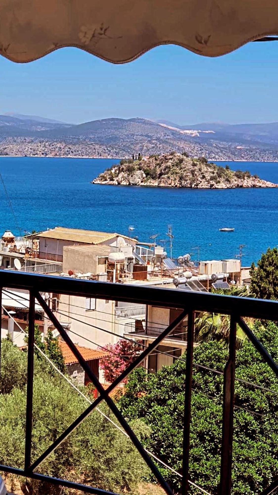 Islet View Tolo